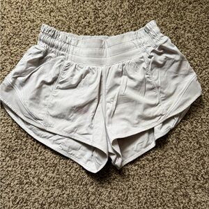 Lululemon Hotty Hot Short 2.5”